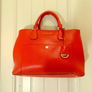 Lovely medium size Michael kors bag